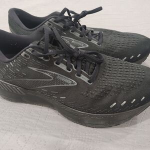Brooks Glycerin GTS 20 Men Size 12 EE Wide. Excellent Condition.